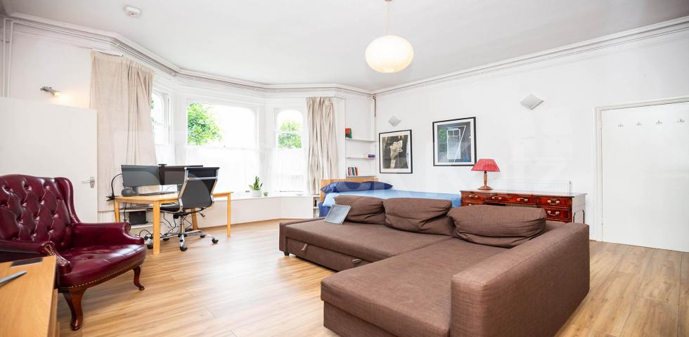 			Studio Apartment, 1 bath, 1 reception Studio			 Cromwell Avenue, HIGHGATE